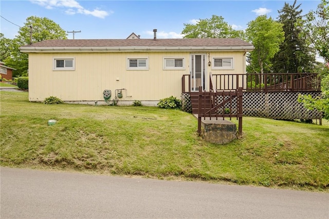 501 Bay, Stonycreek Twp, PA 15902 - view of front facade with a deck and a front yard