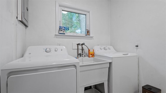 1451 Keystone St, Natrona Hts/Harrison Twp, PA 15065 - laundry area with washer and dryer
