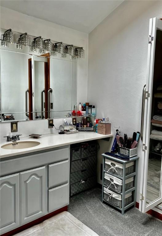 201 Esther Ave, New Kensington, PA 15068 - bathroom with vanity