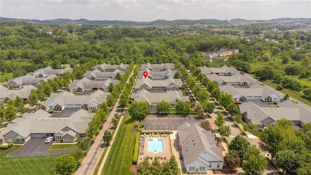 1041 Clerkenwell Ln, Cranberry Twp, PA 16066 - aerial perspective of suburban area with a pool