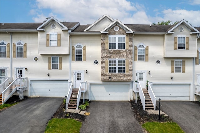 206 Mountain Dr, Carnegie, PA 15106 - photo 1