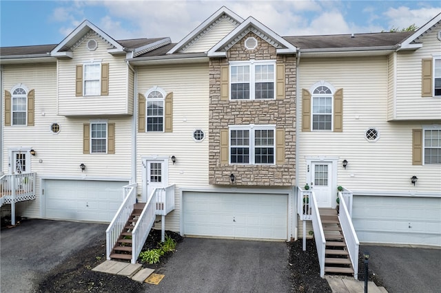 206 Mountain Dr, Carnegie, PA 15106 - photo 2