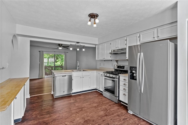 206 Mountain Dr, Carnegie, PA 15106 - photo 11