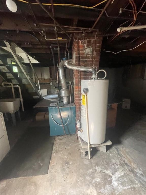 1354 Water St, Indiana Boro Ind, PA 15701 - utility room with gas water heater