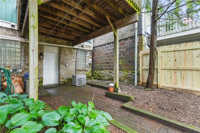 5727 Kentucky Ave, Shadyside, PA 15232 - view of patio / terrace
