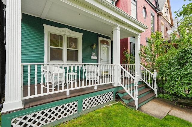 5727 Kentucky Ave, Shadyside, PA 15232 - entrance to property with a porch