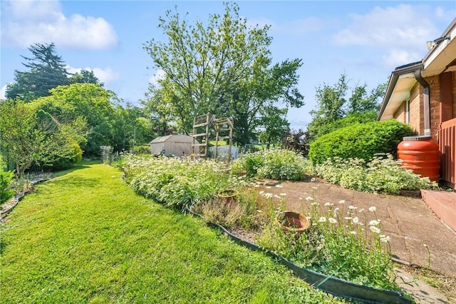 11 Frick Ave, Irwin, PA 15642 - view of grassy yard featuring an outdoor structure