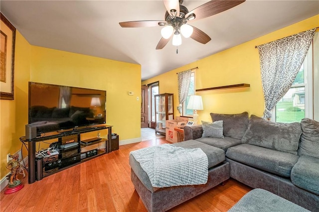 1260 6th St, Castle Shannon, PA 15234 - living area featuring plenty of natural light, a ceiling fan, and wood finished floors