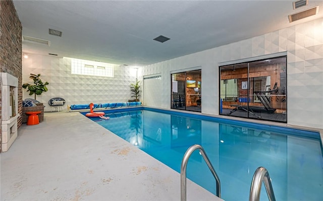 4077 Clarkland Ave, Hampton, PA 15101 - view of indoor pool