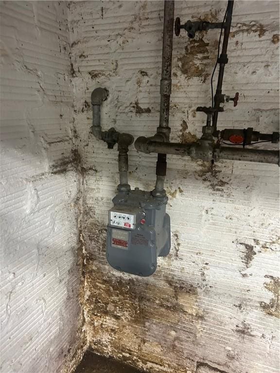147 S 9th St, Connellsville, PA 15425 - view of utility room