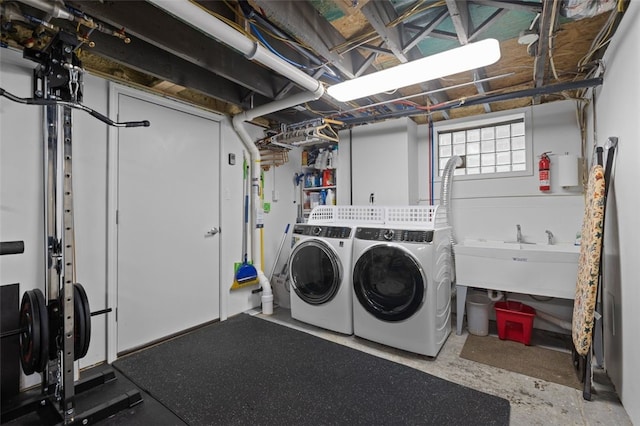 5508 Darlington Rd, Squirrel Hill, PA 15217 - laundry room with separate washer and dryer