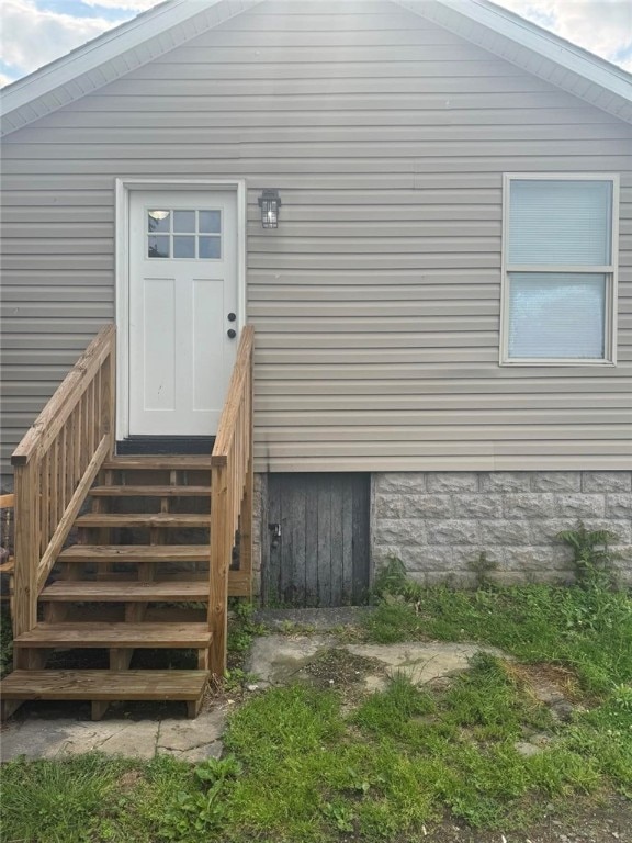 161 5th Ave, Mercer Boro Mer, PA 16146 - property entrance