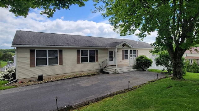 287 School Ave, Conemaugh Twp Som, PA 15937 - view of front of home with a front lawn, asphalt driveway, and roof with shingles