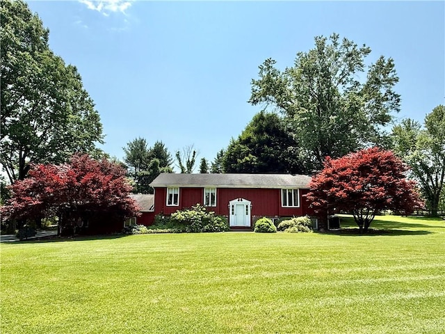 155 Anoka, Neshannock Twp, PA 16105 - view of front facade featuring a front yard