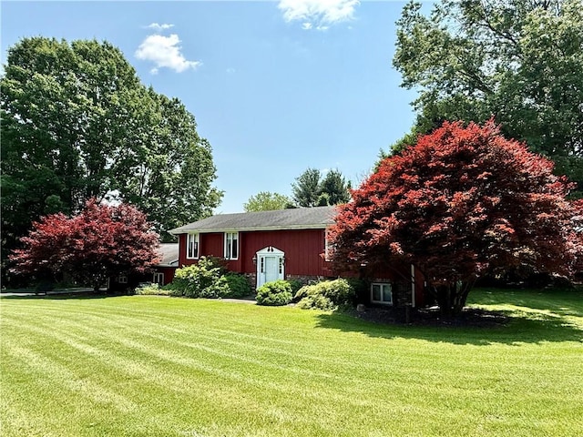 155 Anoka, Neshannock Twp, PA 16105 - view of green lawn