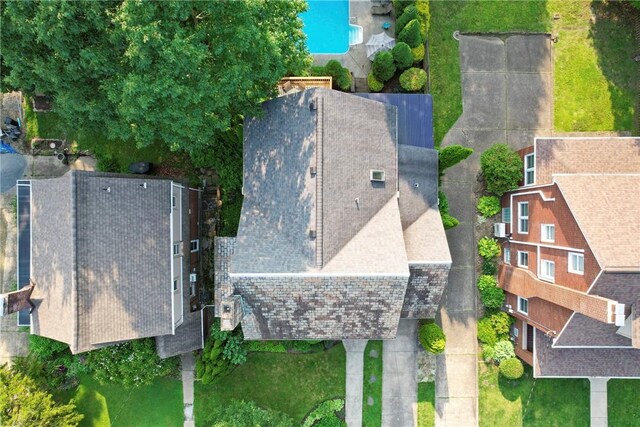 517 Keystone Dr, New Kensington, PA 15068 - aerial view of a pool area