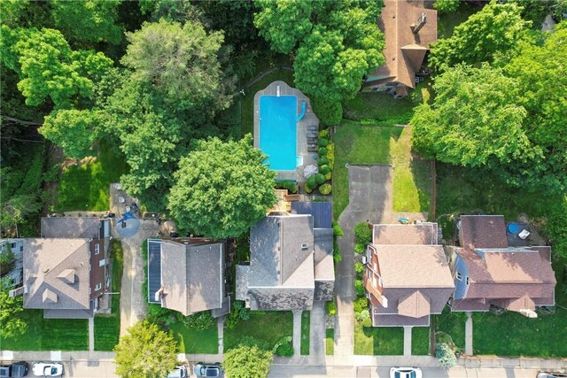 517 Keystone Dr, New Kensington, PA 15068 - aerial view of property and surrounding area featuring a pool