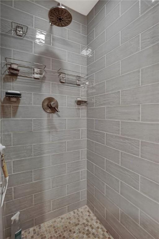 2684 3rd St, Monroeville, PA 15146 - full bath with a tile shower