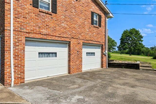 379 Airport Rd, Worthington, PA 16262 - garage featuring driveway