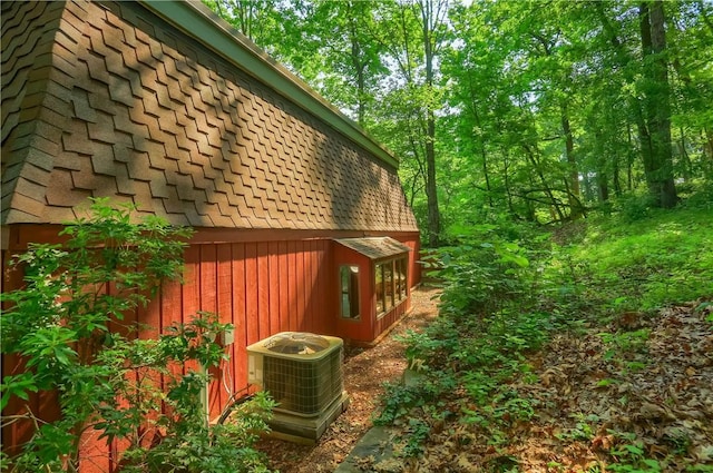 113 S Heide Ln, Peters Twp, PA 15317 - view of property exterior featuring a central air condition unit