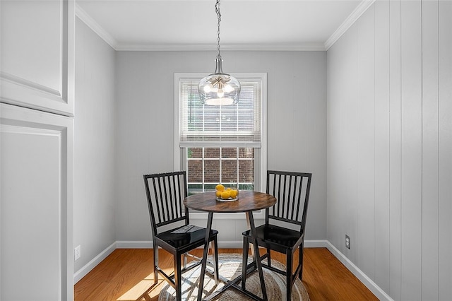 158 Jamestown Ct, Pittsburgh, PA 15216 - dining space with wood finished floors and crown molding