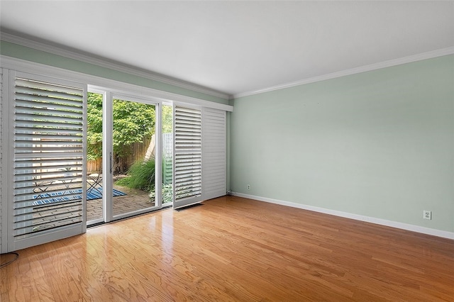 158 Jamestown Ct, Pittsburgh, PA 15216 - empty room with wood finished floors and ornamental molding