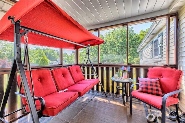 354 Moween Rd, Loyalhanna, PA 15681 - sunroom with outdoor lounge area