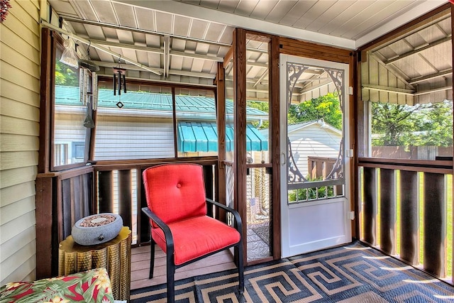 354 Moween Rd, Loyalhanna, PA 15681 - view of sunroom