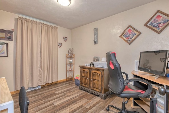354 Moween Rd, Loyalhanna, PA 15681 - office space featuring wood finished floors and baseboards