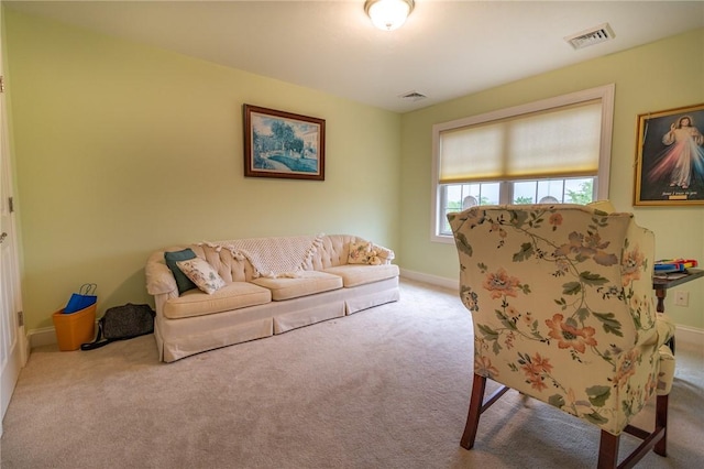 1010 Country Club Rd, Penn Twp Wml, PA 15644 - carpeted living area featuring baseboards