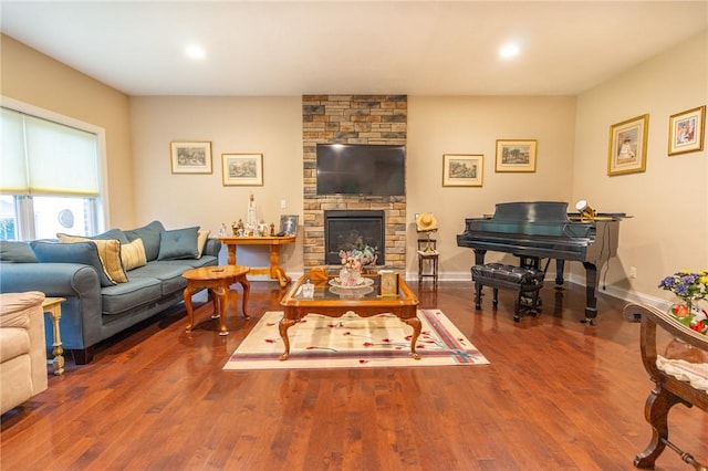 1010 Country Club Rd, Penn Twp Wml, PA 15644 - living room featuring wood finished floors, a fireplace, and recessed lighting