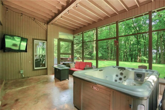 1259 Lakevue Dr, Penn Twp, PA 16001 - sunroom / solarium featuring a jacuzzi and vaulted ceiling
