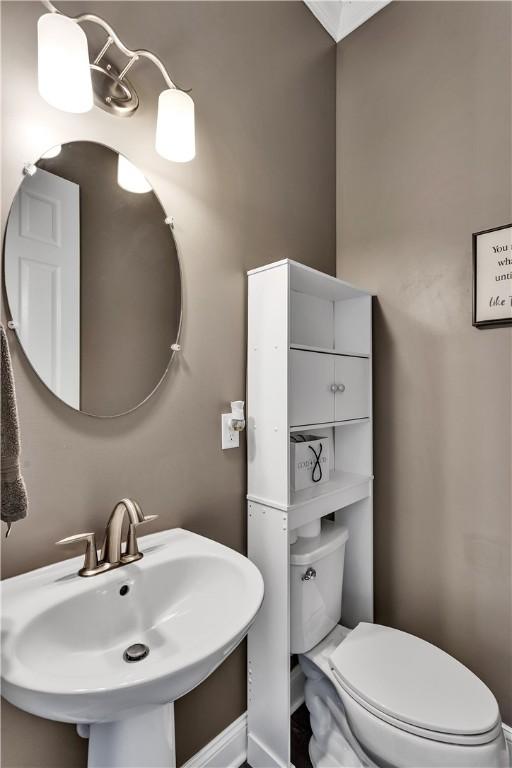 413 Cayuga Cir, Marshall, PA 16046 - bathroom with toilet