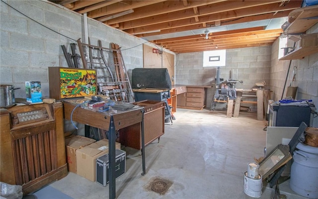 32 Dunham Dr, Hempfield Twp Wml, PA 15601 - view of basement