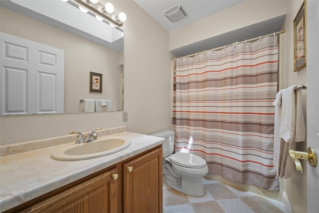 110 Northgate, West Mifflin, PA 15122 - full bathroom with vanity and curtained shower