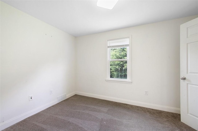 1431 Monastery Dr, Latrobe, PA 15650 - unfurnished room with dark carpet