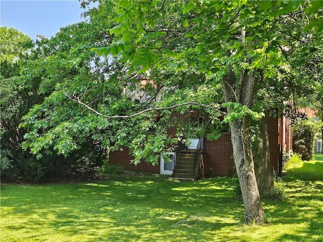 418 S Main St, Slippery Rock Boro, PA 16057 - view of green lawn