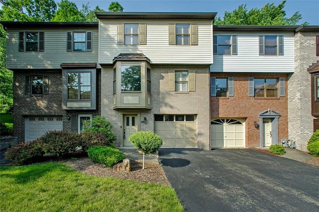 146 Glenwood Dr, Monroeville, PA 15146 - photo 2