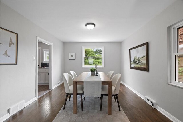 1822 Plainview Ave, Brookline, PA 15226 - dining room with dark wood finished floors and baseboards