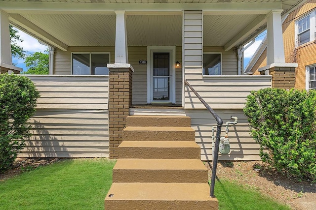 1586 Jackson St, Aliquippa, PA 15001 - view of exterior entry featuring covered porch