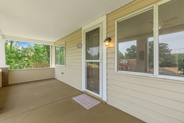1586 Jackson St, Aliquippa, PA 15001 - view of covered porch