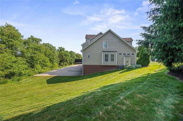 101 Creekside Dr, Buffalo Twp, PA 16055 - back of house with a lawn