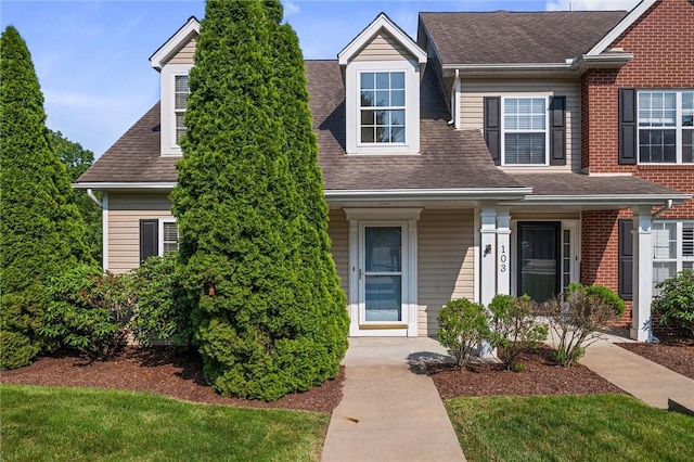 101 Creekside Dr, Buffalo Twp, PA 16055 - view of front of house featuring roof with shingles and a front yard