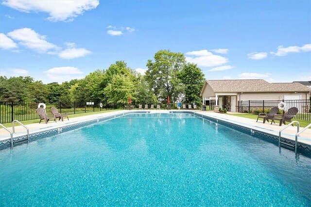 101 Creekside Dr, Buffalo Twp, PA 16055 - community pool featuring a patio