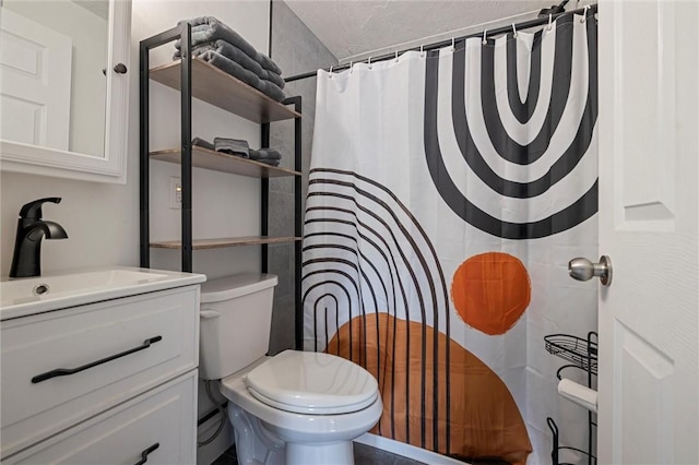 943 State Route 66, Gilpin Twp, PA 15690 - full bath featuring vanity and curtained shower