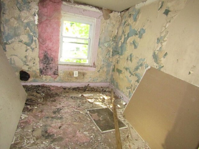 9431 Glendale Rd, Penn Hills, PA 15235 - view of spare room