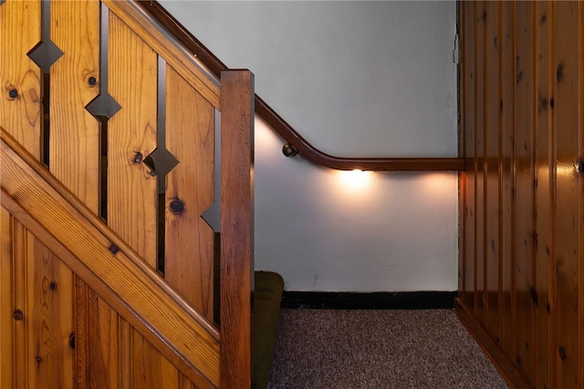 1228 Pinewood Dr, Mt Lebanon, PA 15243 - hallway with carpet flooring and baseboards