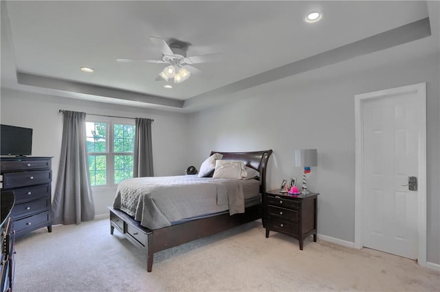 490 Tara Ct, Clinton Twp, PA 16056 - bedroom with light carpet, a raised ceiling, recessed lighting, and ceiling fan
