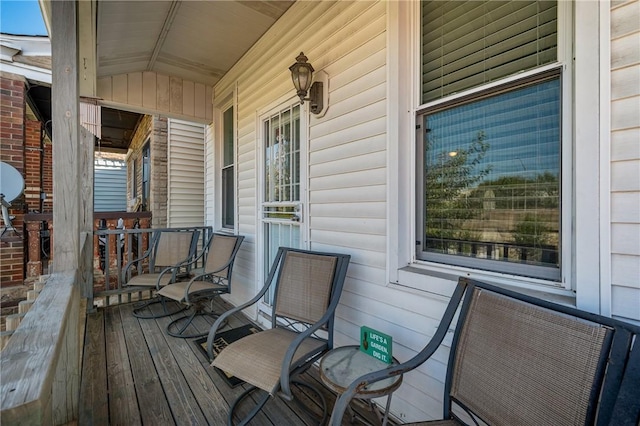 322 Darsie St, Bloomfield, PA 15224 - view of wooden porch