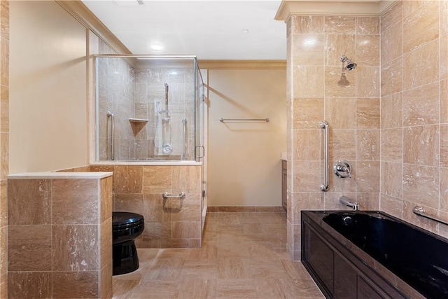 537 N Neville St Unit 6A, Shadyside, PA 15213 - bathroom featuring baseboards and shower / tub combination